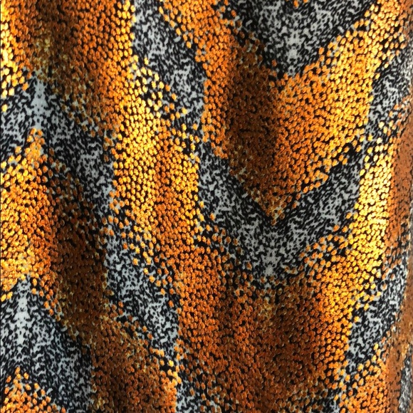 NWT LulaRoe Elegant Collection Carly - Picture 3 of 4